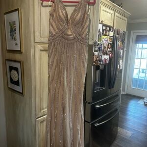 Jovani Gold Sequin Prom Dress size 0